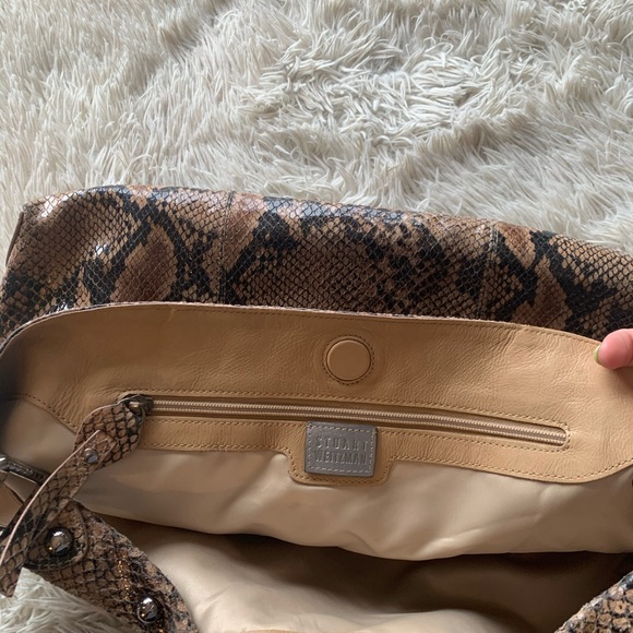 Stuart Weitzman Snakeprint Bag - Picture 2 of 3